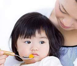 Bí quyết khắc phục chứng biếng ăn ở trẻ